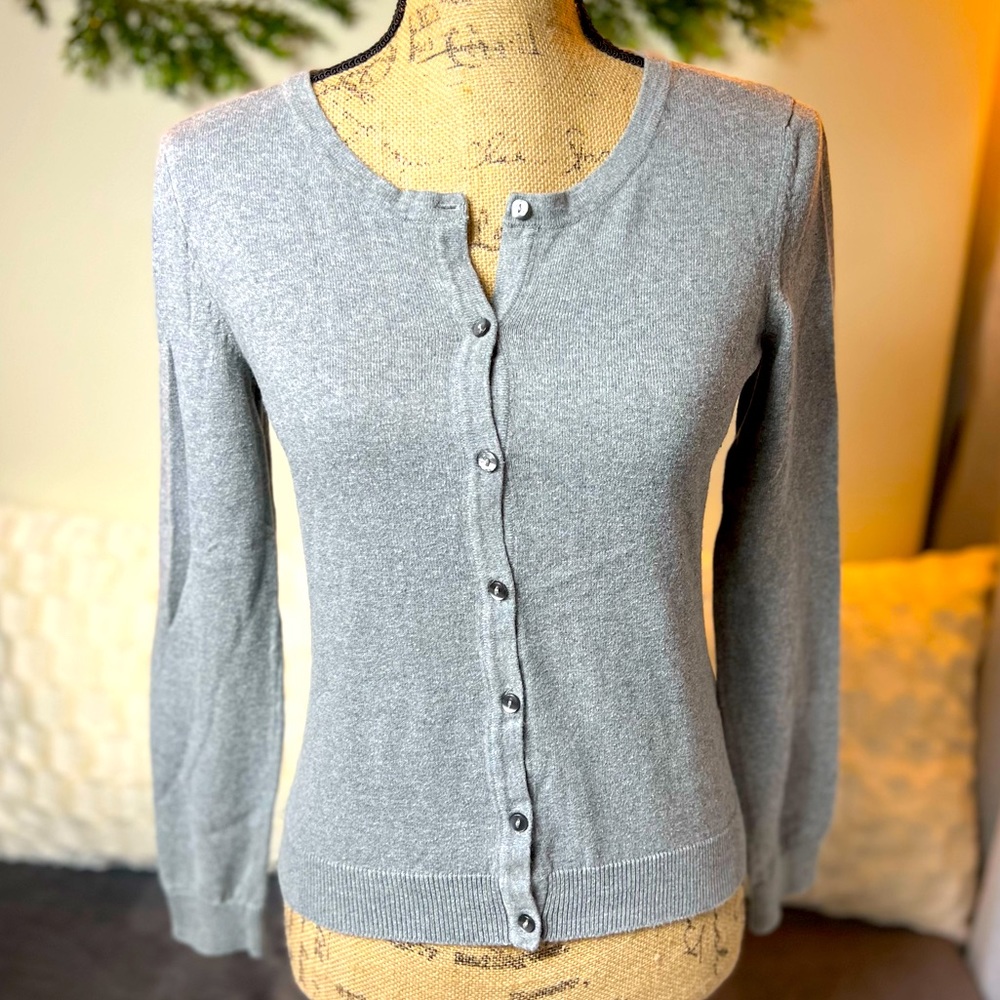 “H&M Basics”, gray cardigan sweater, SMALL, comfy & lightweight, great condition